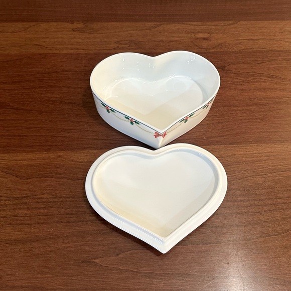 🎄VTG 1990s Christopher Stuart Little Drummer Bear Bone China Heart Trinket Dish - Picture 5 of 7